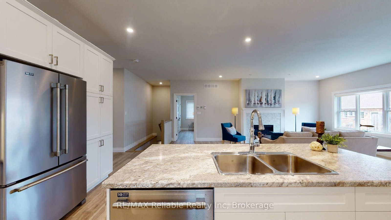 Townhouse for sale at 7 Thimbleweed Drive, Bluewater, Ontario, N0M 1G0 - Bayfield - MLS: X12593162