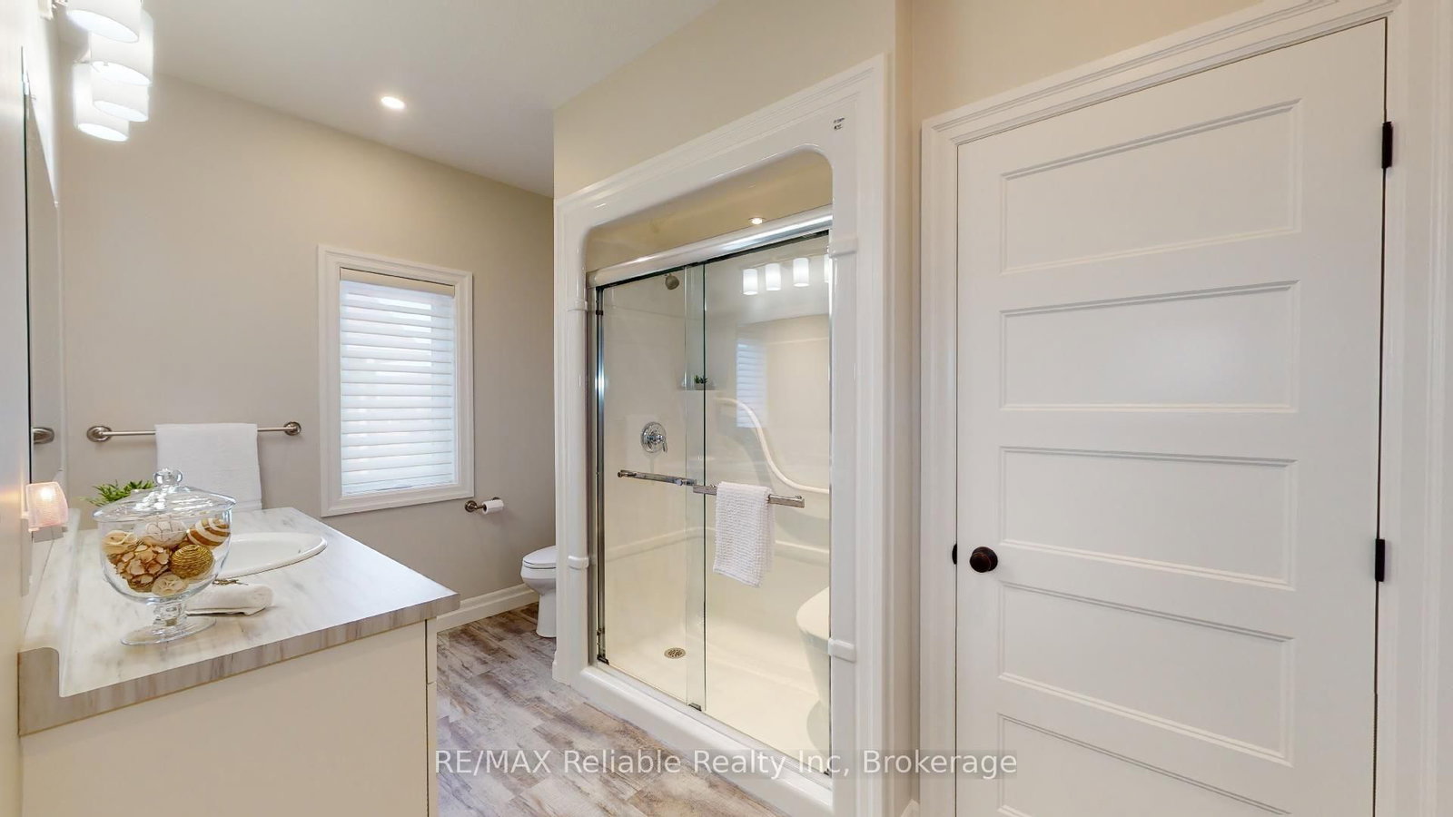 Townhouse for sale at 7 Thimbleweed Drive, Bluewater, Ontario, N0M 1G0 - Bayfield - MLS: X12593162