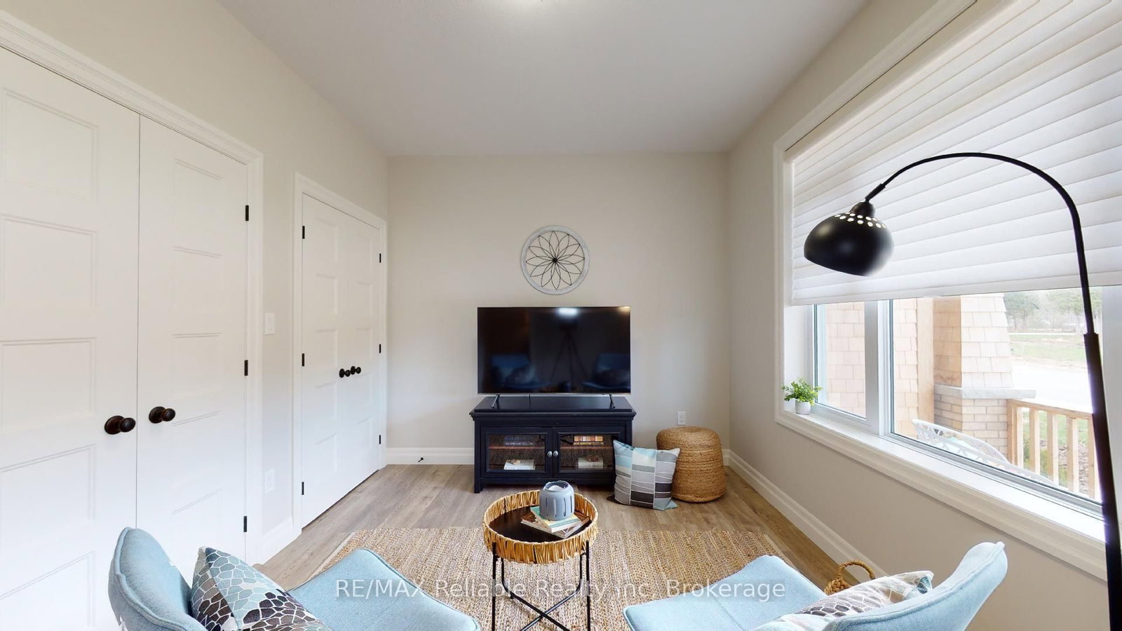 Townhouse for sale at 7 Thimbleweed Drive, Bluewater, Ontario, N0M 1G0 - Bayfield - MLS: X12593162