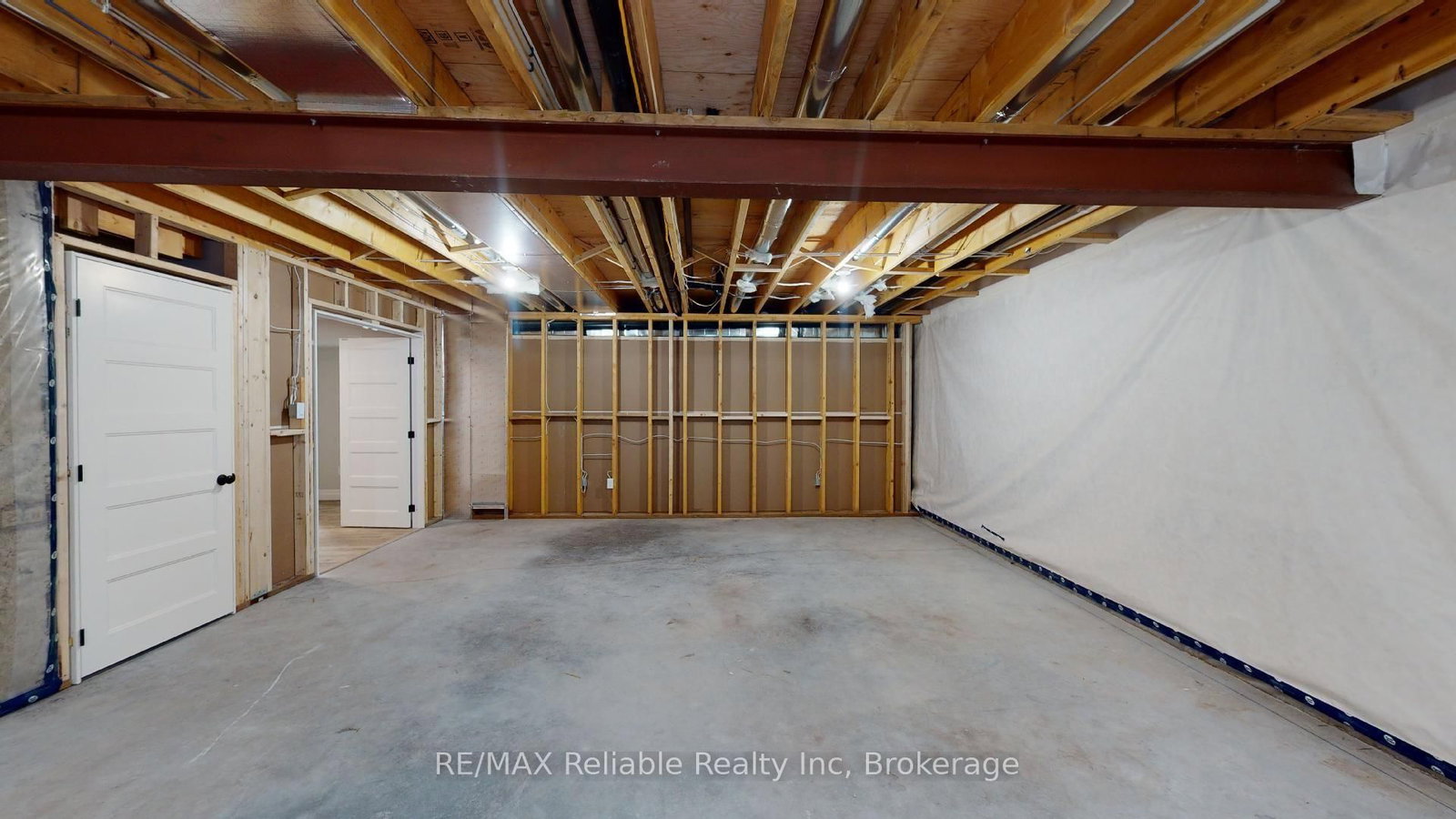 Townhouse for sale at 7 Thimbleweed Drive, Bluewater, Ontario, N0M 1G0 - Bayfield - MLS: X12593162