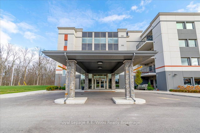 311 - 8 Centre Street