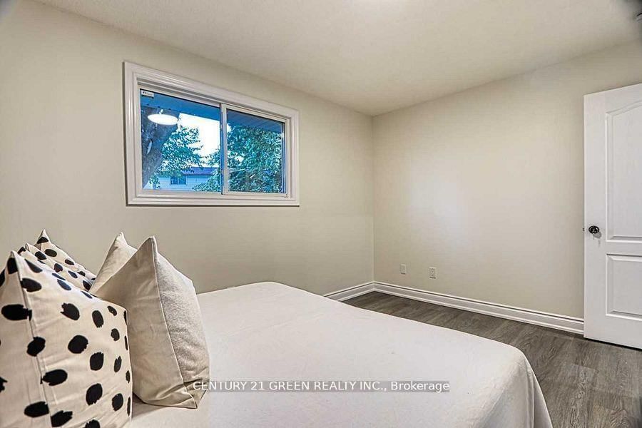 164 Gardiner Drive • Hamilton, ON photo 13