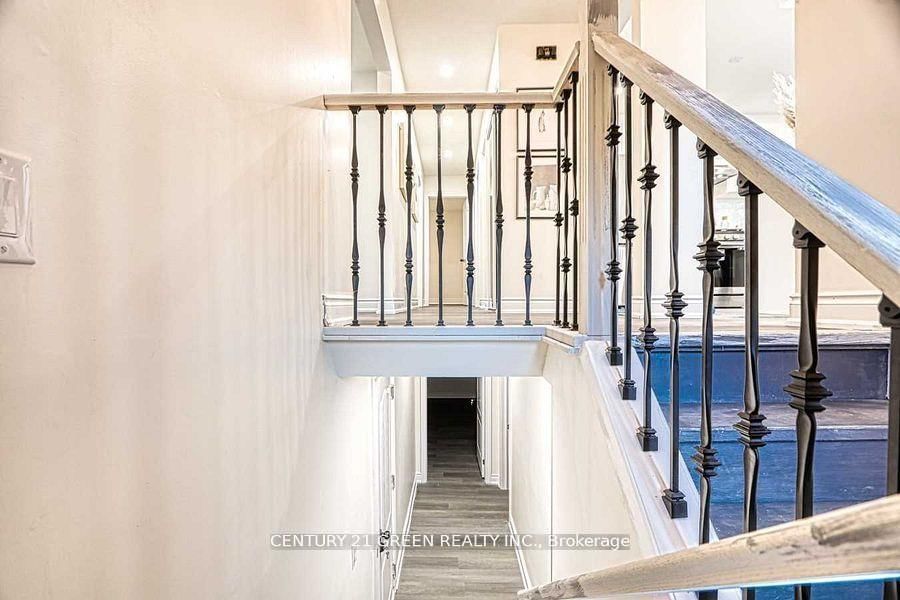 164 Gardiner Drive • Hamilton, ON photo 24