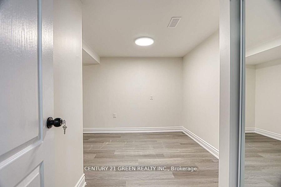 164 Gardiner Drive • Hamilton, ON photo 34