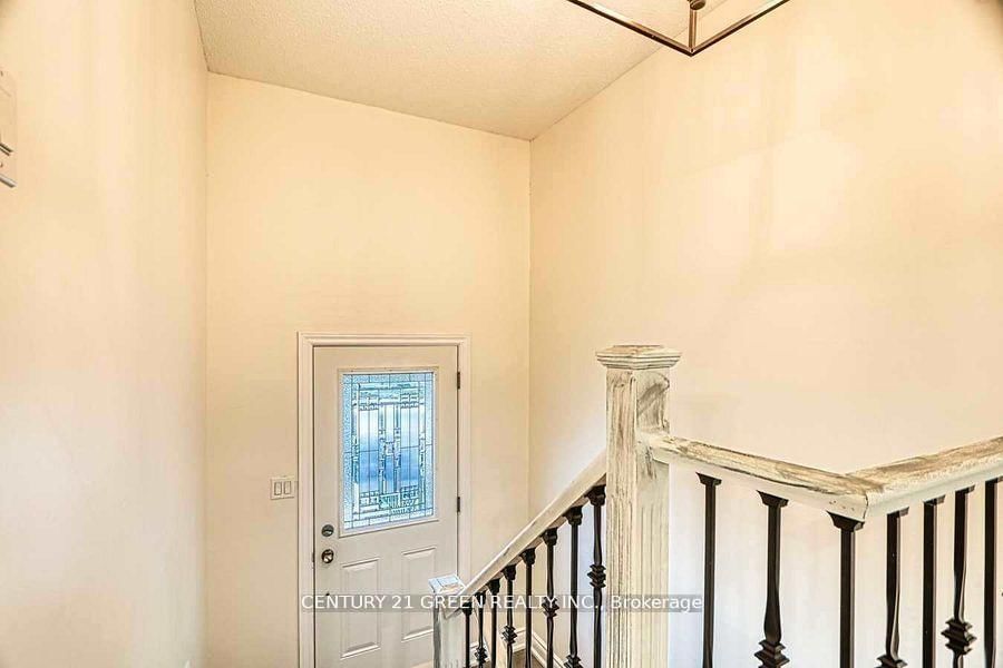 164 Gardiner Drive • Hamilton, ON photo 8