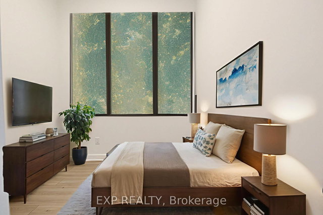 309 - 25 Wellingtont Street S