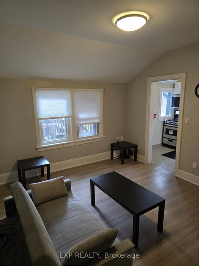 Semi-Detached House leased at 202-72 Victoria Avenue, Hamilton, Ontario, L8N 2S7 - Stinson - MLS: X12595402