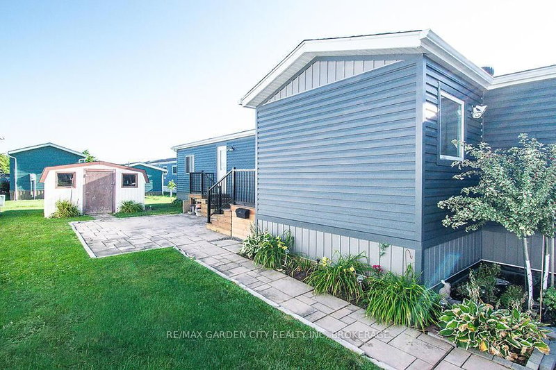 4585 Rachael Lane, Lincoln, L3J 0W1 | Image 2