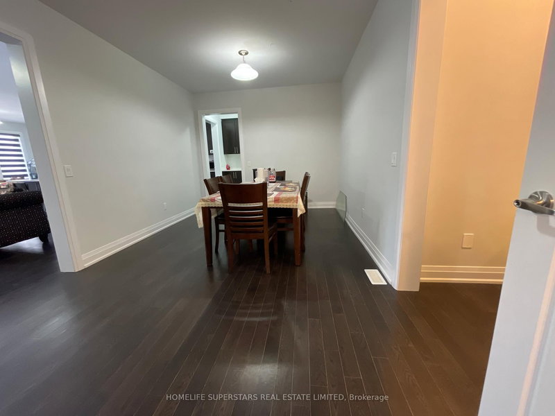 795 Queenston Blvd, Woodstock, N4T 0N1 | Image 3