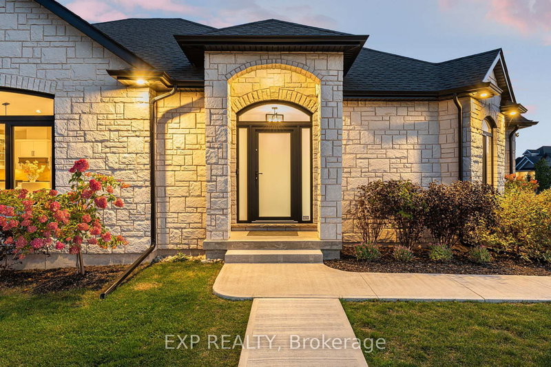 4242 Village Creek Dr, Fort Erie, L0S 1S0 | Image 3