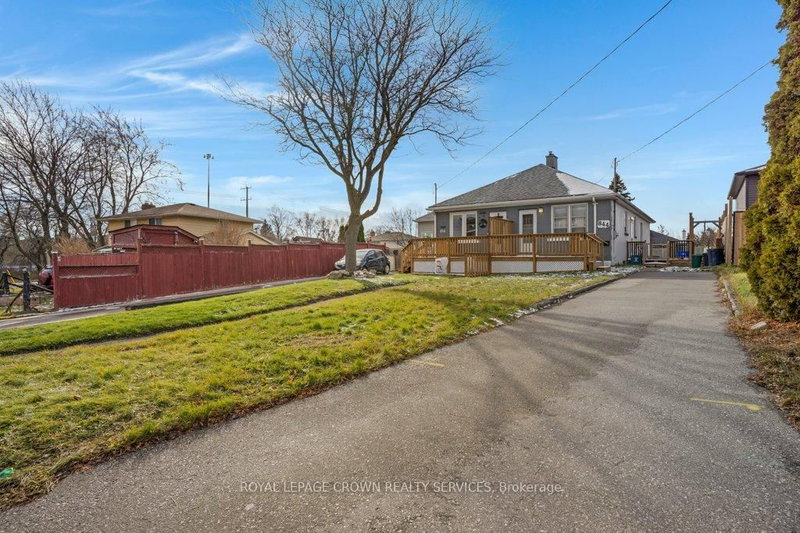 844 Stirling Ave S, Kitchener, N2M 3K3 | Image 2