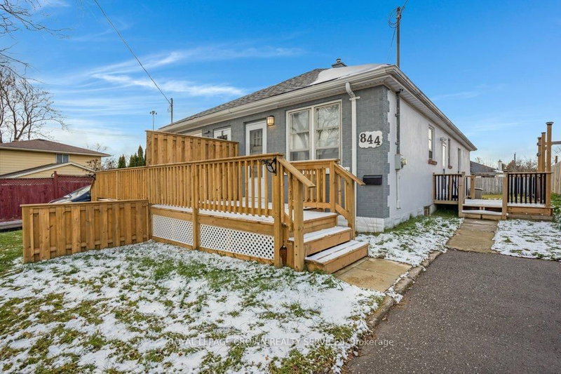 844 Stirling Ave S, Kitchener, N2M 3K3 | Image 3