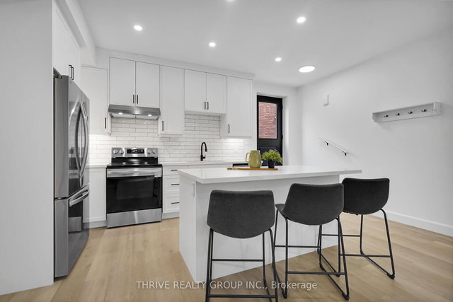 4 - 74B Church Street