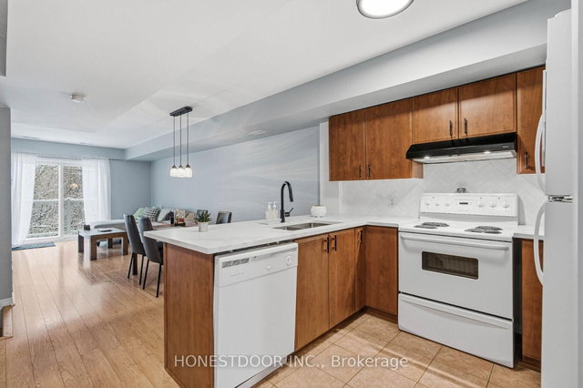 81 Strathaven Private