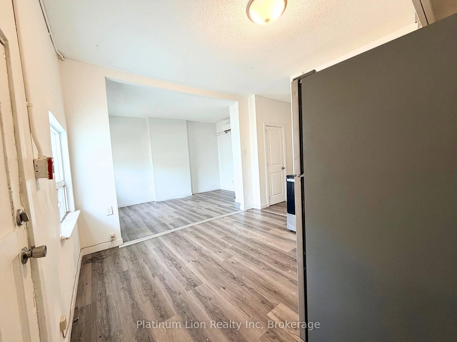 Semi-Detached House for lease at 6-117 Park Street, Hamilton, Ontario, L8P 3E6 - Durand - MLS: X12598698