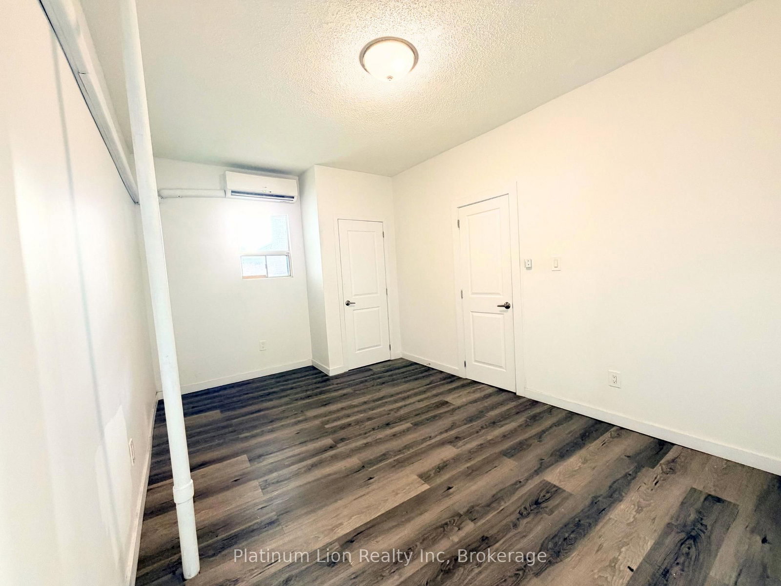 Semi-Detached House for lease at 6-117 Park Street, Hamilton, Ontario, L8P 3E6 - Durand - MLS: X12598698