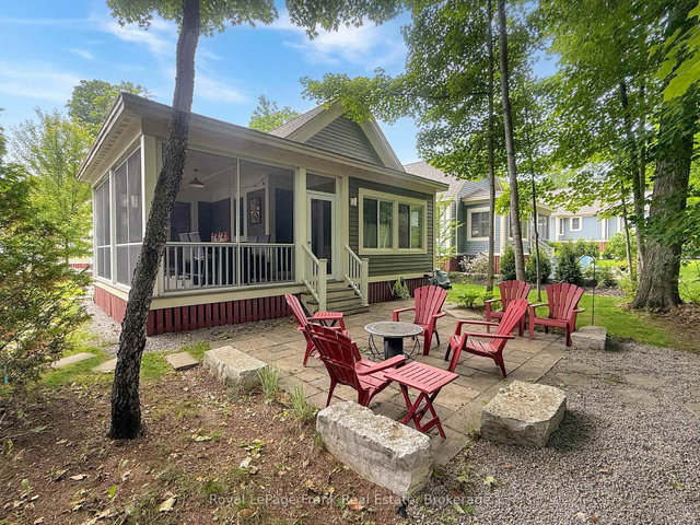 209 - 50 Hollow Lane