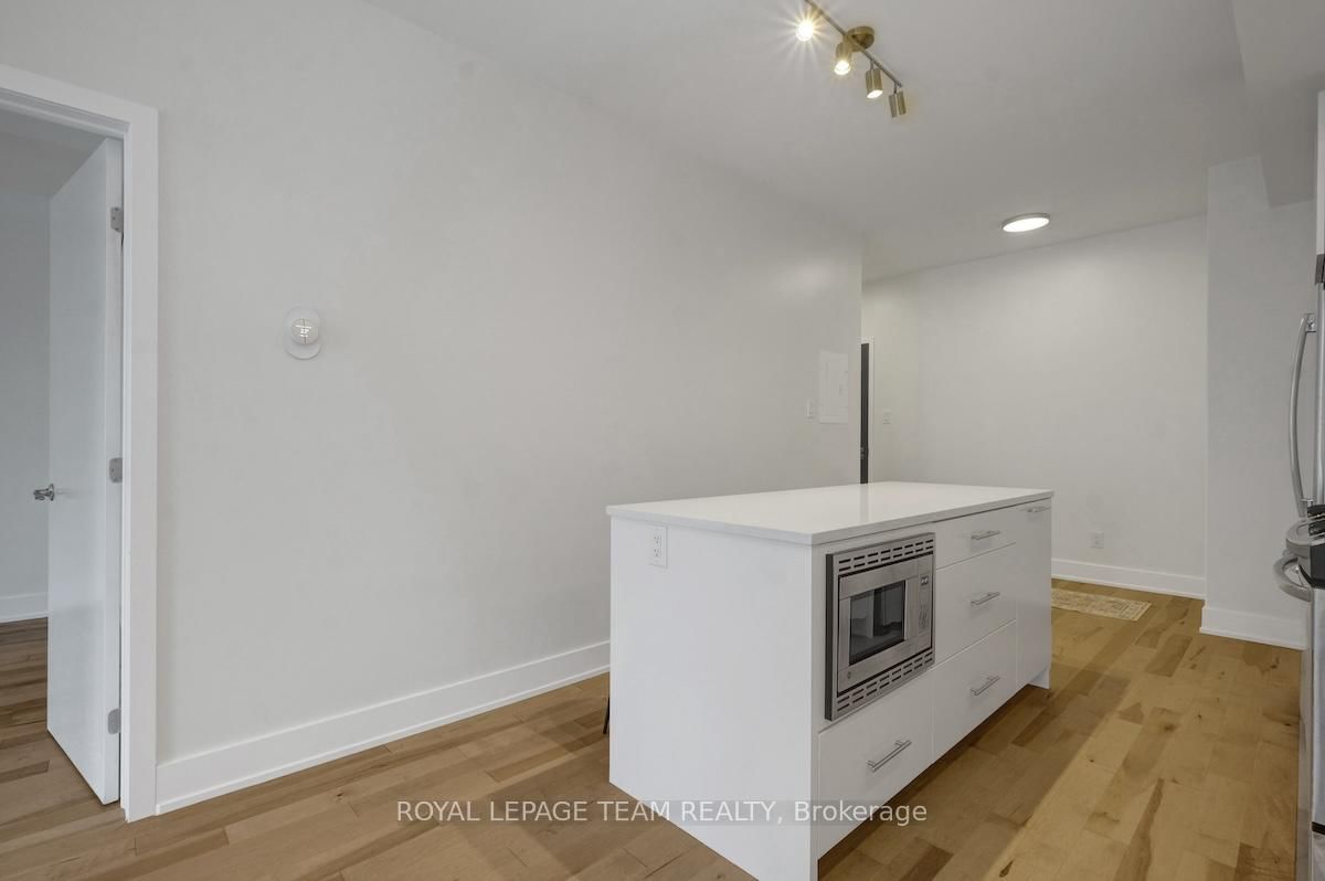 108 Richmond Road, Unit 309 - Photo 13