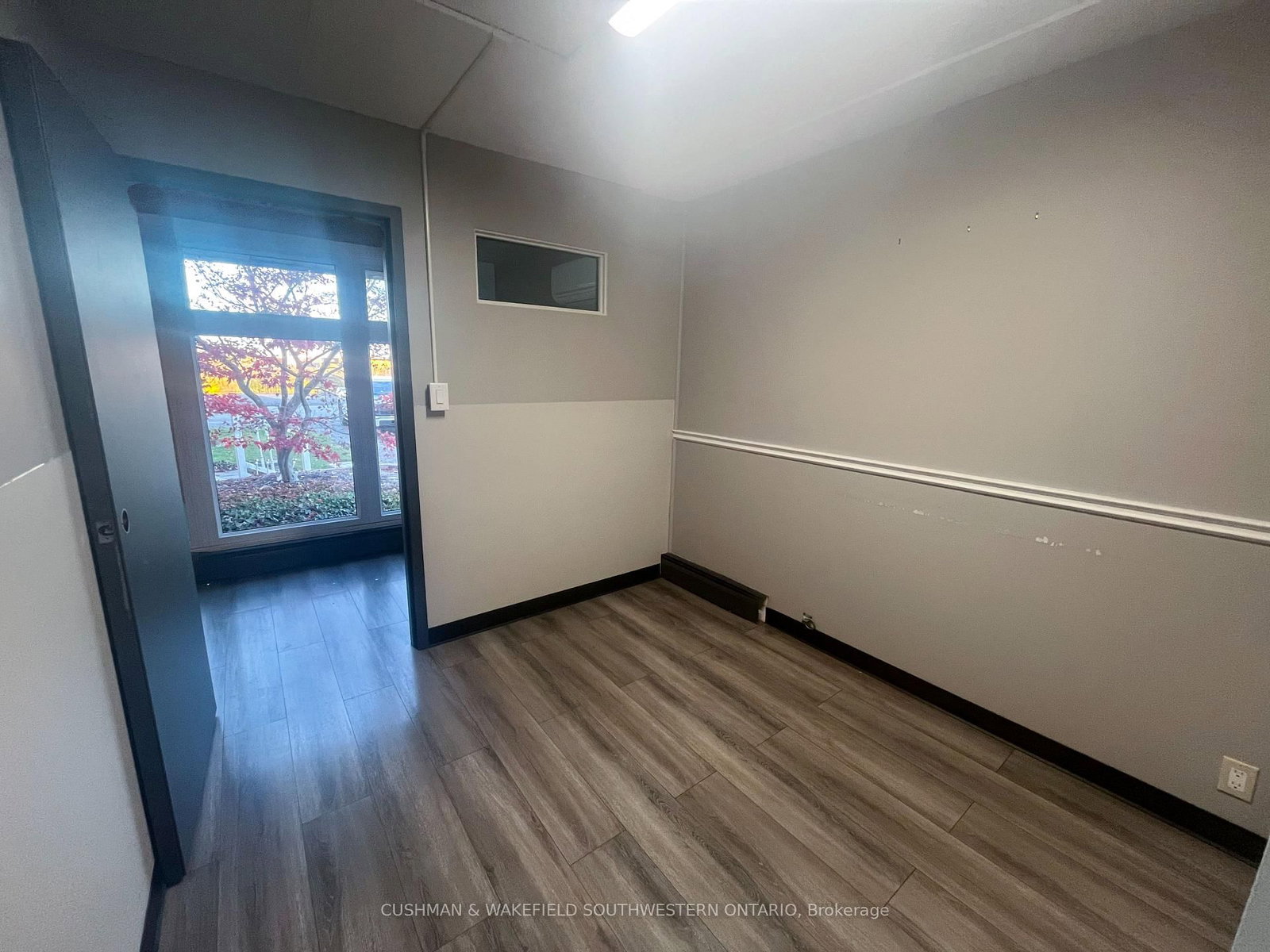 1891 Wharncliffe Road S, Unit Office - Photo 3