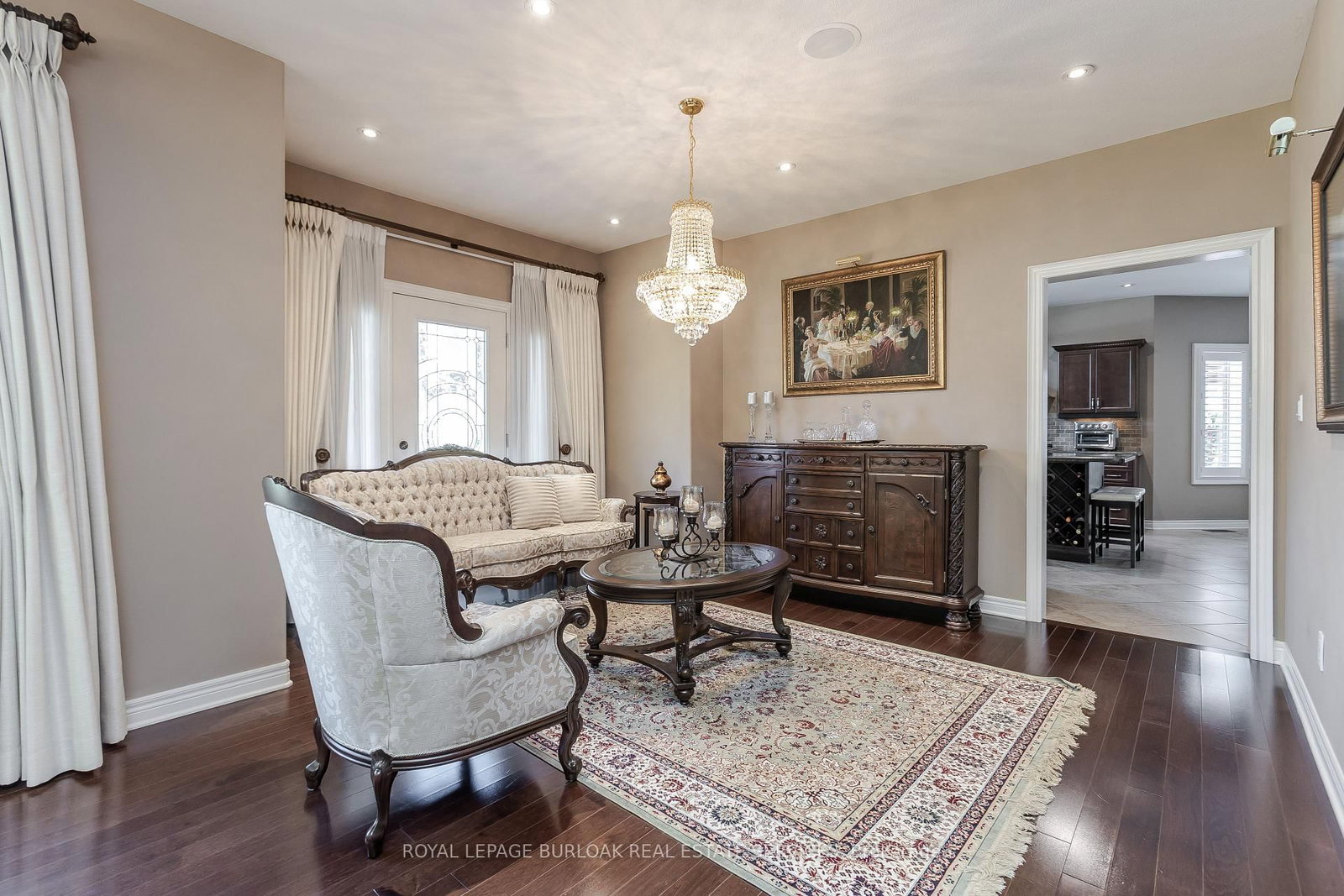 Listing Image 7