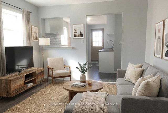 2 - 193 Wentworth Street N