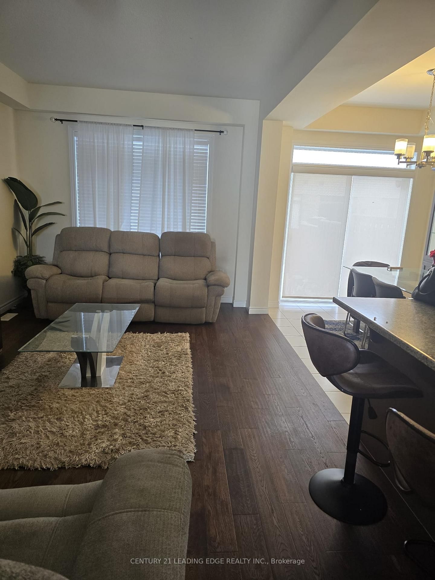 2C Vic Chambers Place N, Unit 2C - Photo 2