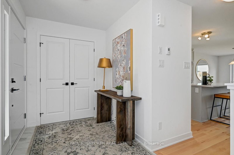 233 Peacock Dr, Russell, K4R 0A1 | Image 3