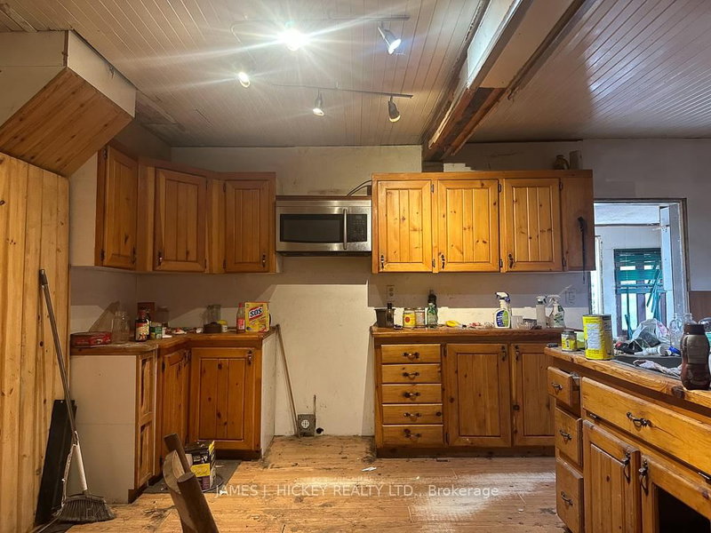 979 Lea St, Pembroke, K8A 6H9 | Image 2