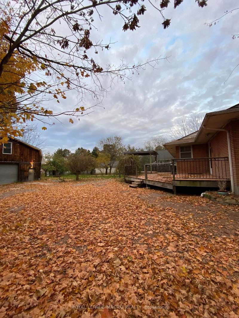 260 Main St W, Grimsby, L3M 1S4 | Image 3