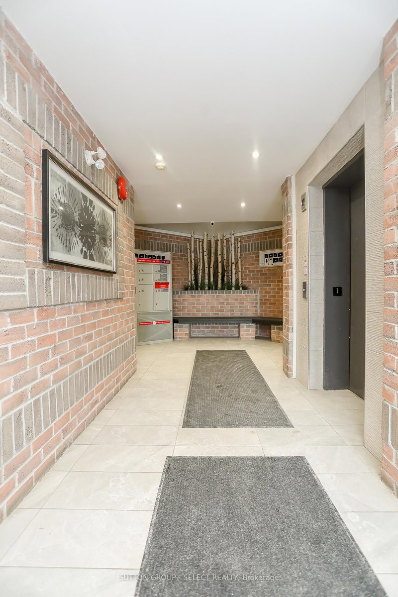 207 - 2228 Trafalgar St, London East, N5V 4J8 | Image 2