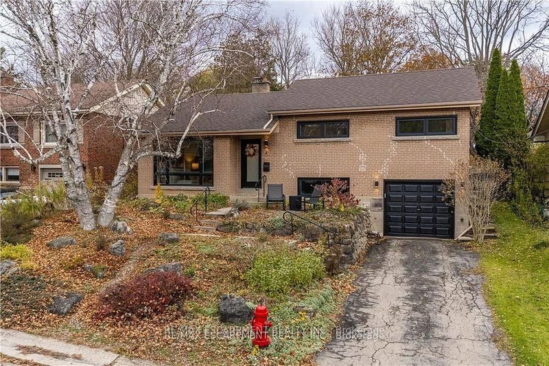 7 Glenmorris Dr, Hamilton, L9H 1S5 | Image 2