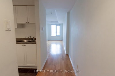 310 Central Park Drive • #5C • Ottawa, ON photo 2