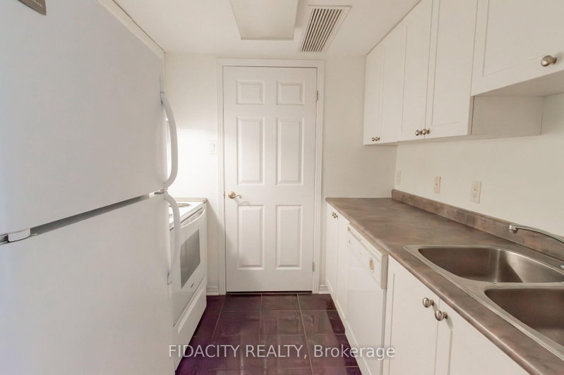 5C - 310 Central Park Drive