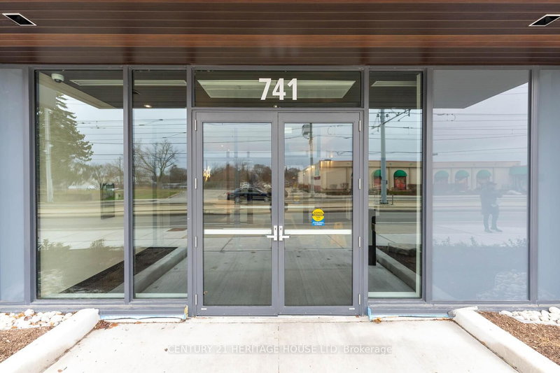 301 - 741 King St W, Kitchener, N2G 0E9 | Image 3