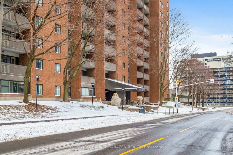 1115 - 1100 Ambleside Dr, Ottawa, K2B 8G6 | Image 3