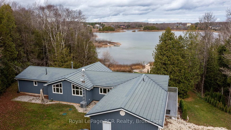 123 Lakeview Road
