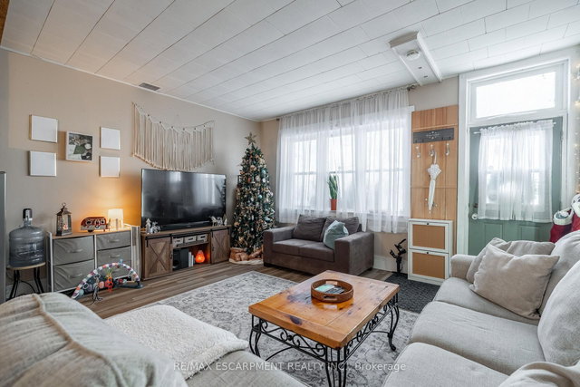 A&B - 18 King Street