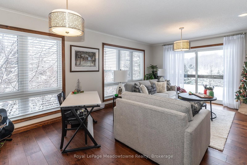 301 - 34 Deerhurst Greens Rd, Huntsville, P1H 1A9 | Image 2