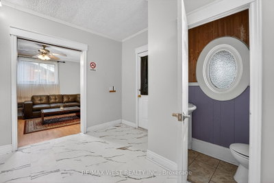 6175 Barker Street — more photos