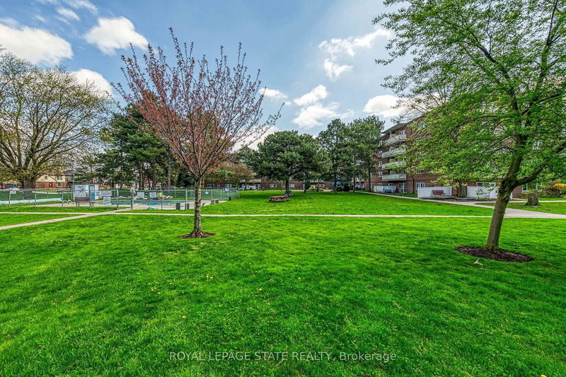 220 - 198 Scott St, St. Catharines, L2N 5T3 | Image 3