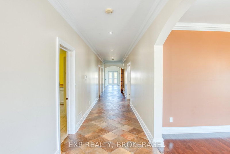 6 Oliver Rd, Kaladar, K0H 1Z0 | Image 3