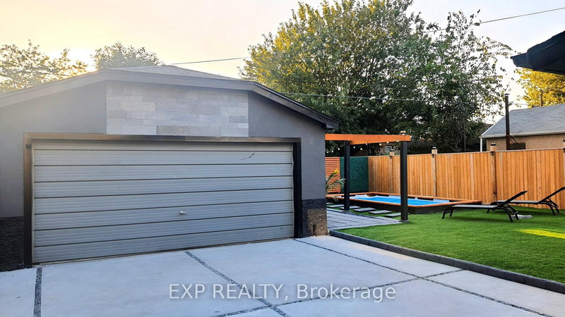 249 Wallace Ave S, Welland, L3B 1R7 | Image 3