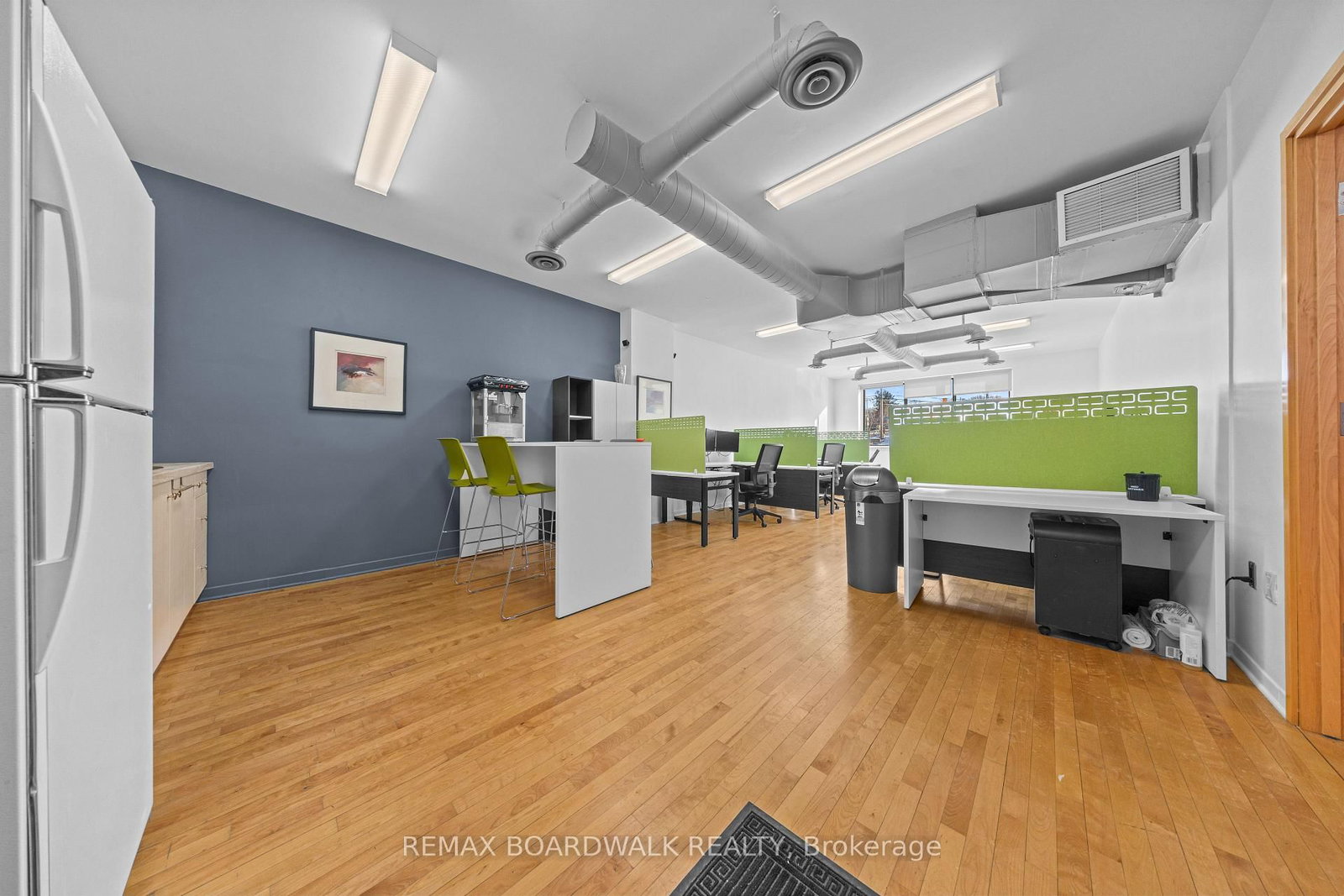 346 Richmond Road E, Unit 209-210 - Photo 2