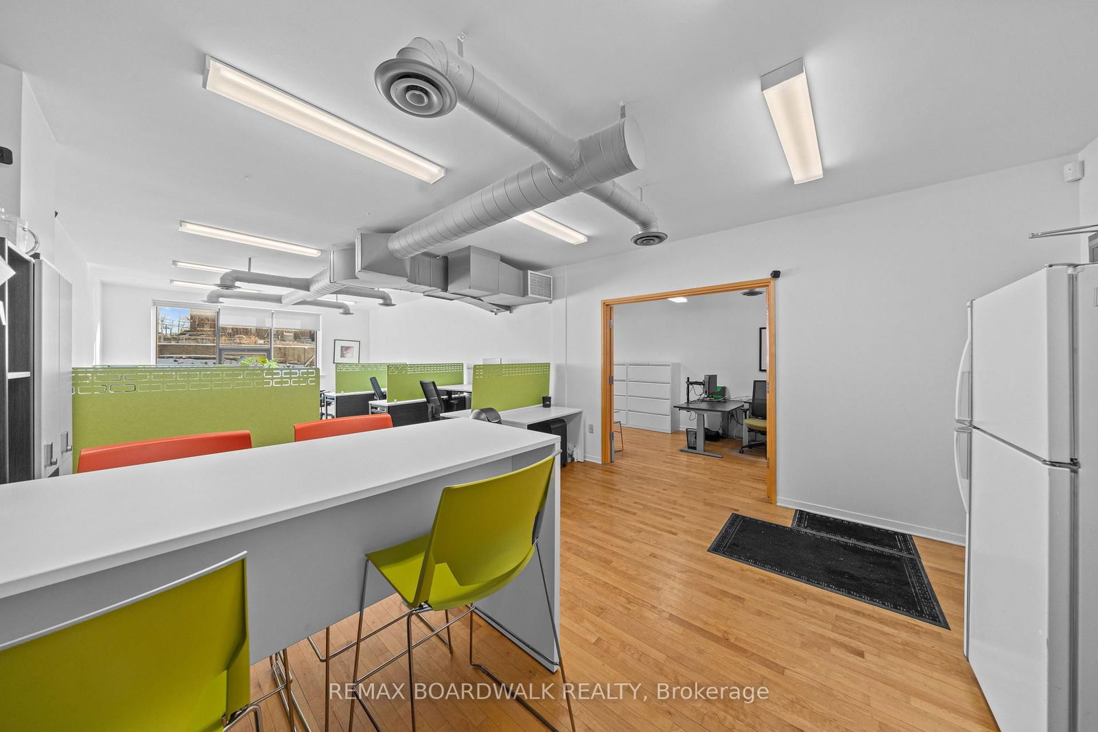 346 Richmond Road E, Unit 209-210 - Photo 5