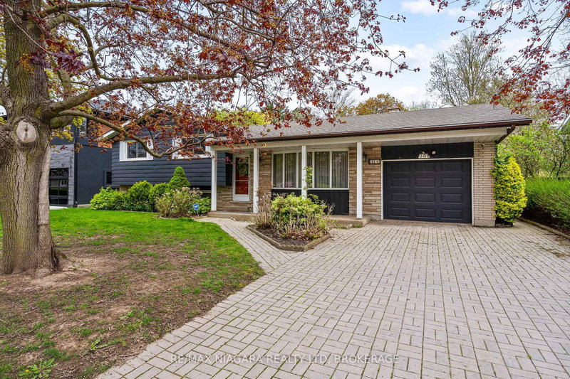 305 CENTRE St, Niagara-on-the-Lake, L0S 1J0 | Image 2