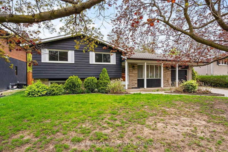 305 CENTRE St, Niagara-on-the-Lake, L0S 1J0 | Image 3