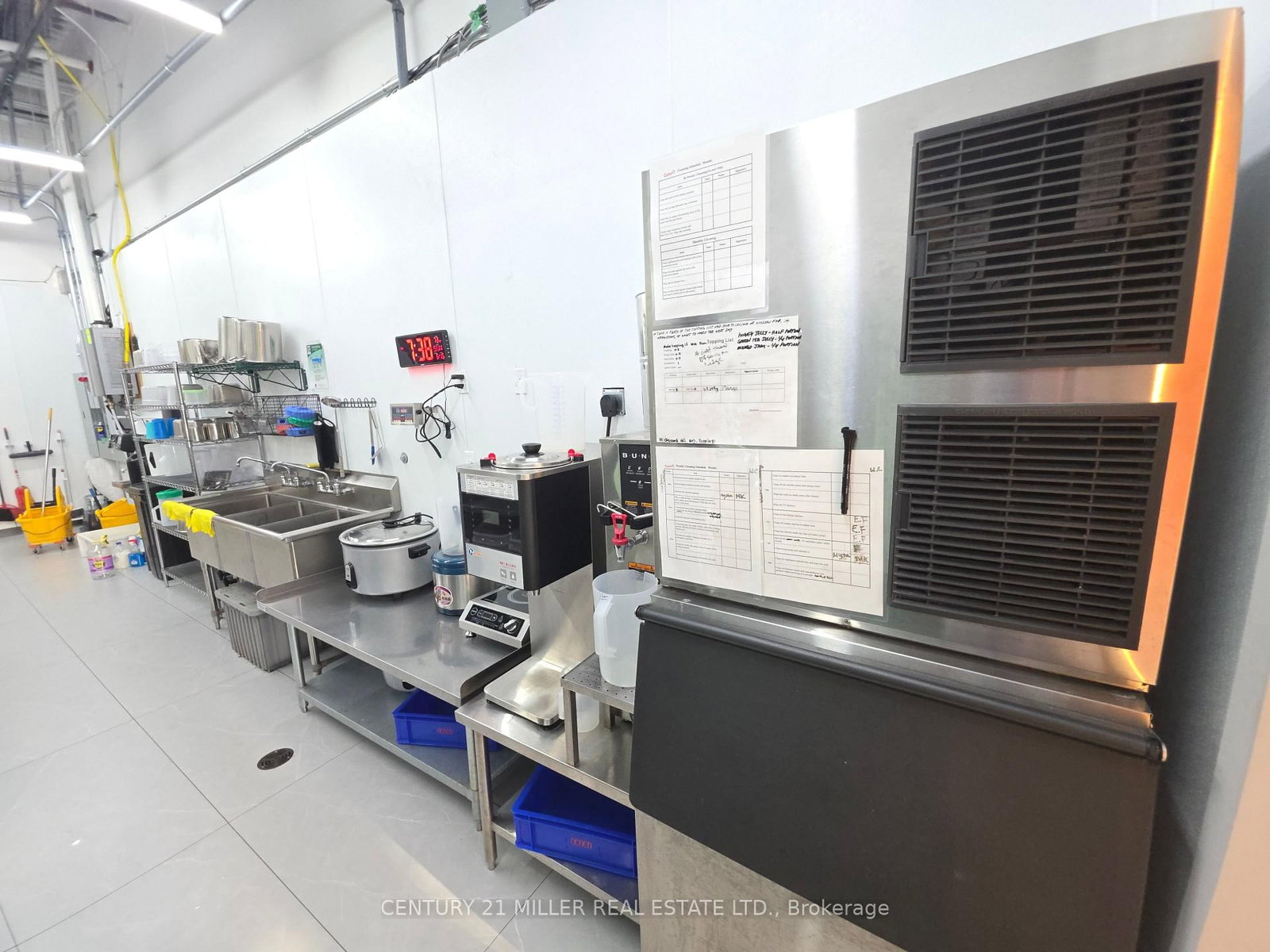 1380 South Service Road, Unit 3 - Photo 33