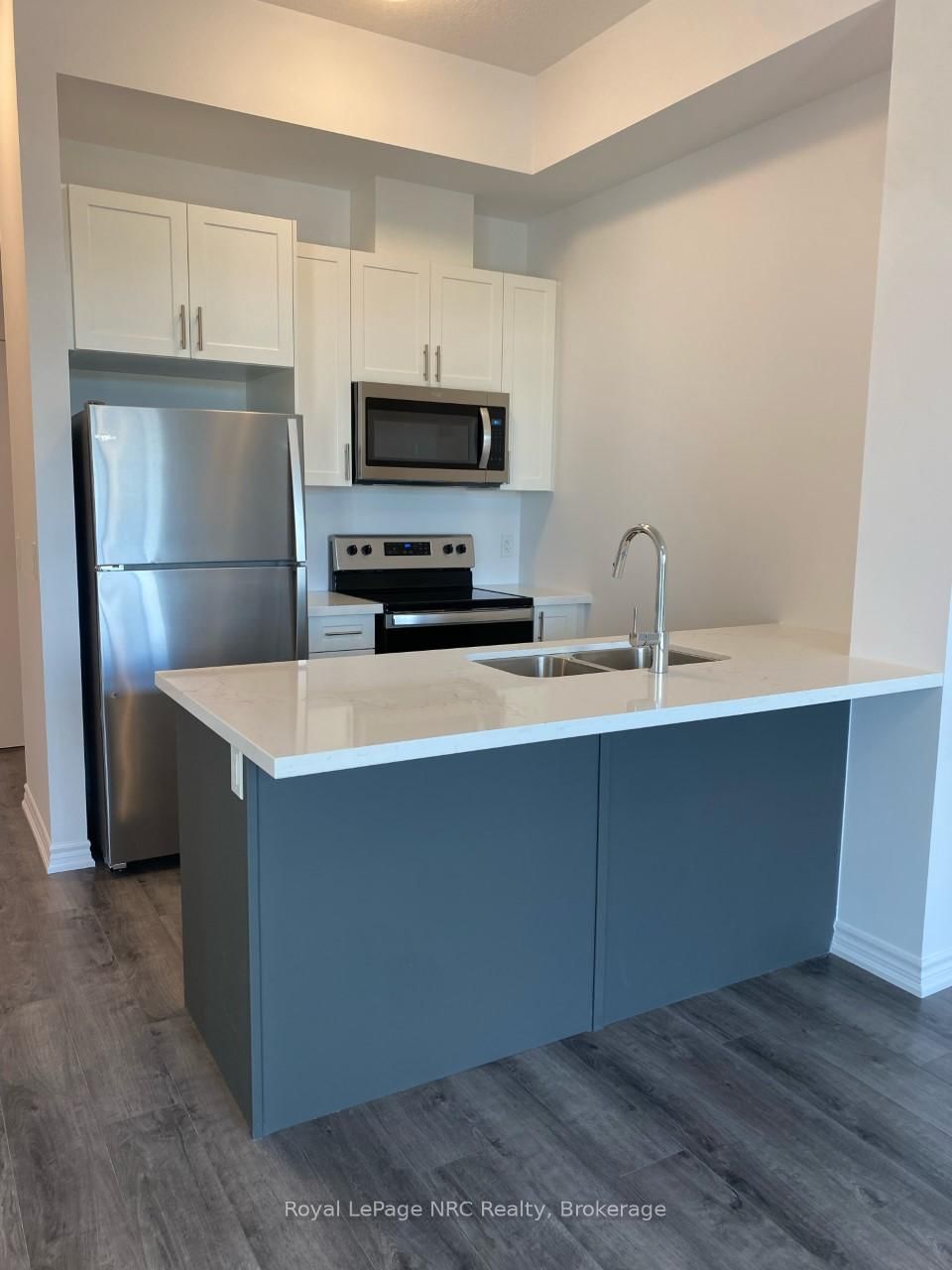 5055 Greenlane Road, Unit 604 - Photo 4