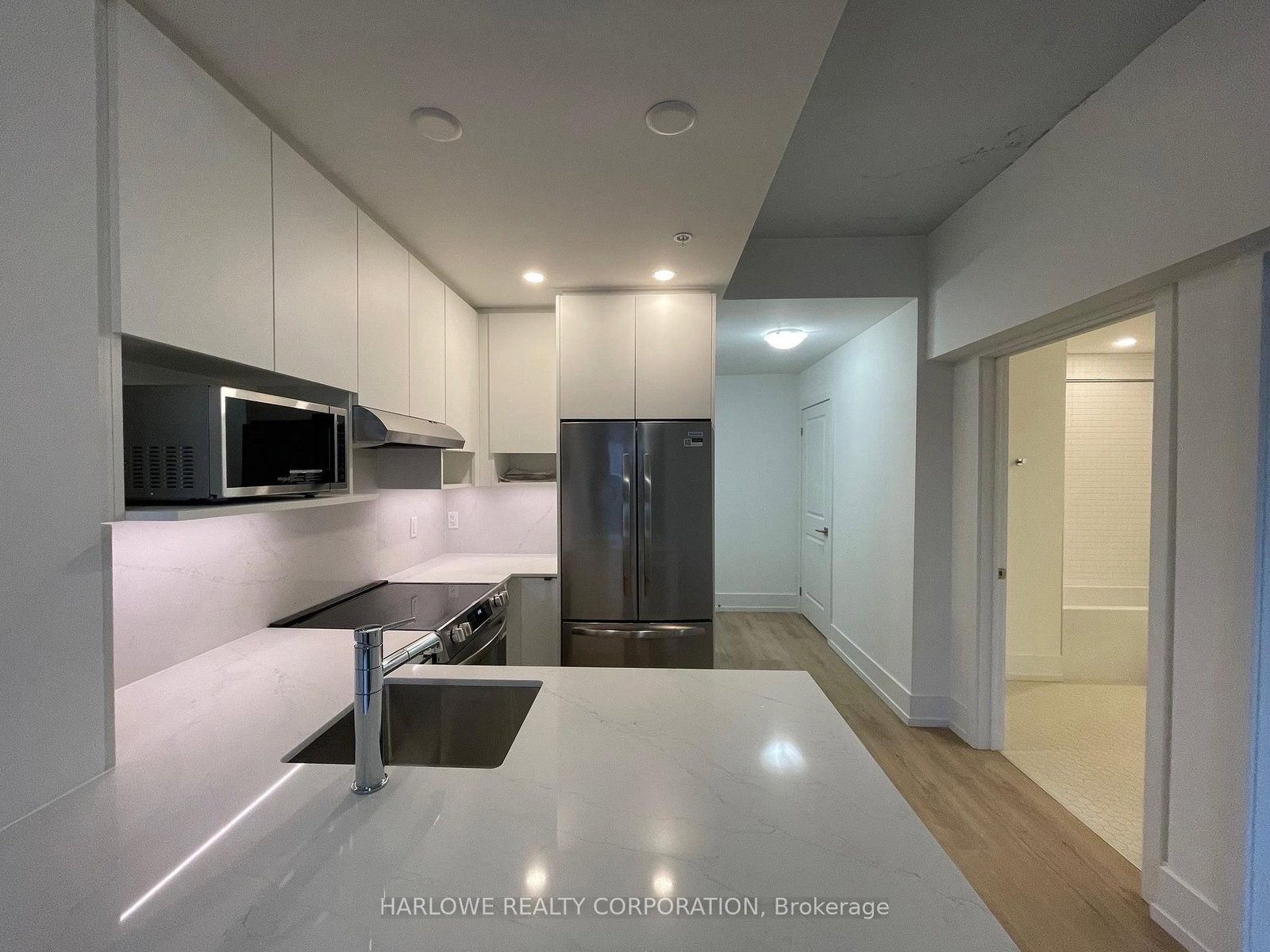 Condo for lease at 310-206 King Street, Hamilton, Ontario, L8P 1A5 - Central - MLS: X12616762