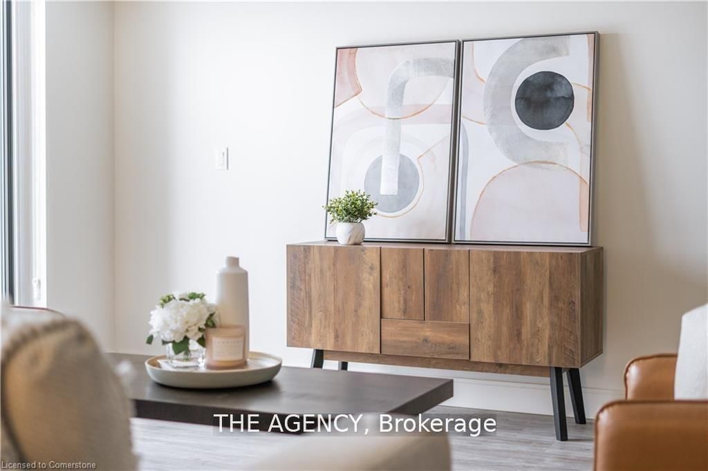 2 Dundas Street W, Unit 305 - Photo 11